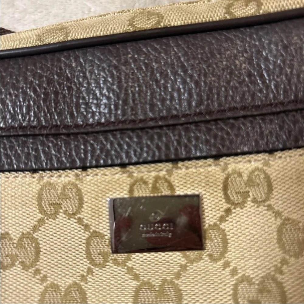 Gucci Beige and Black Monogram Belt Bag - Picture 4 of 10